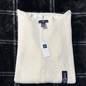 GAP Women's Cream Crewneck Sweater